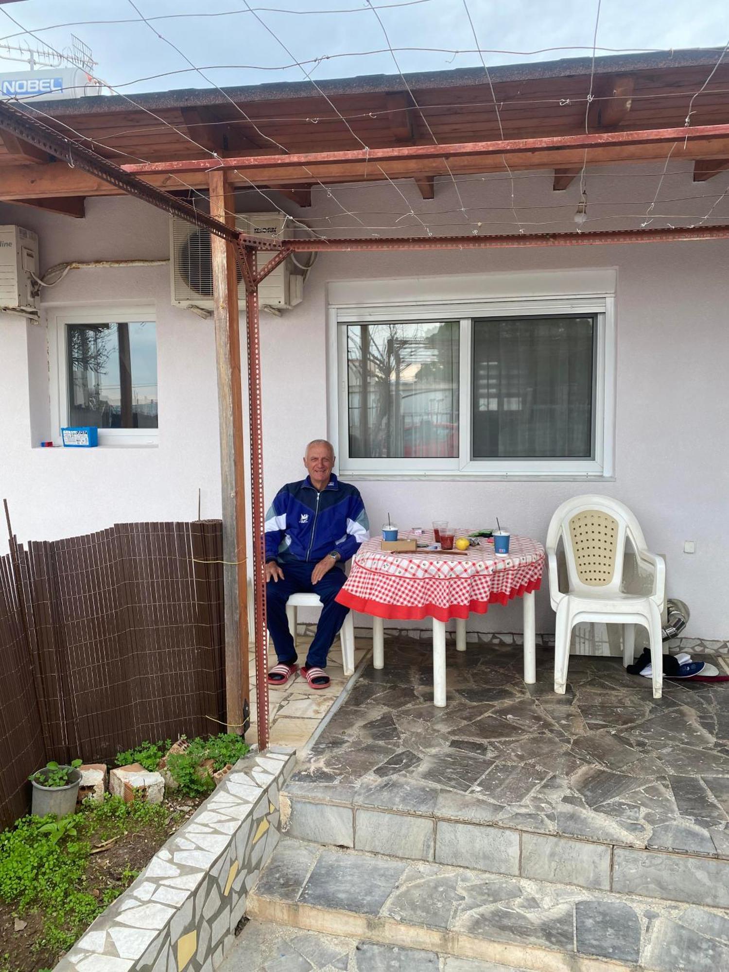 Ledjon Apartment *